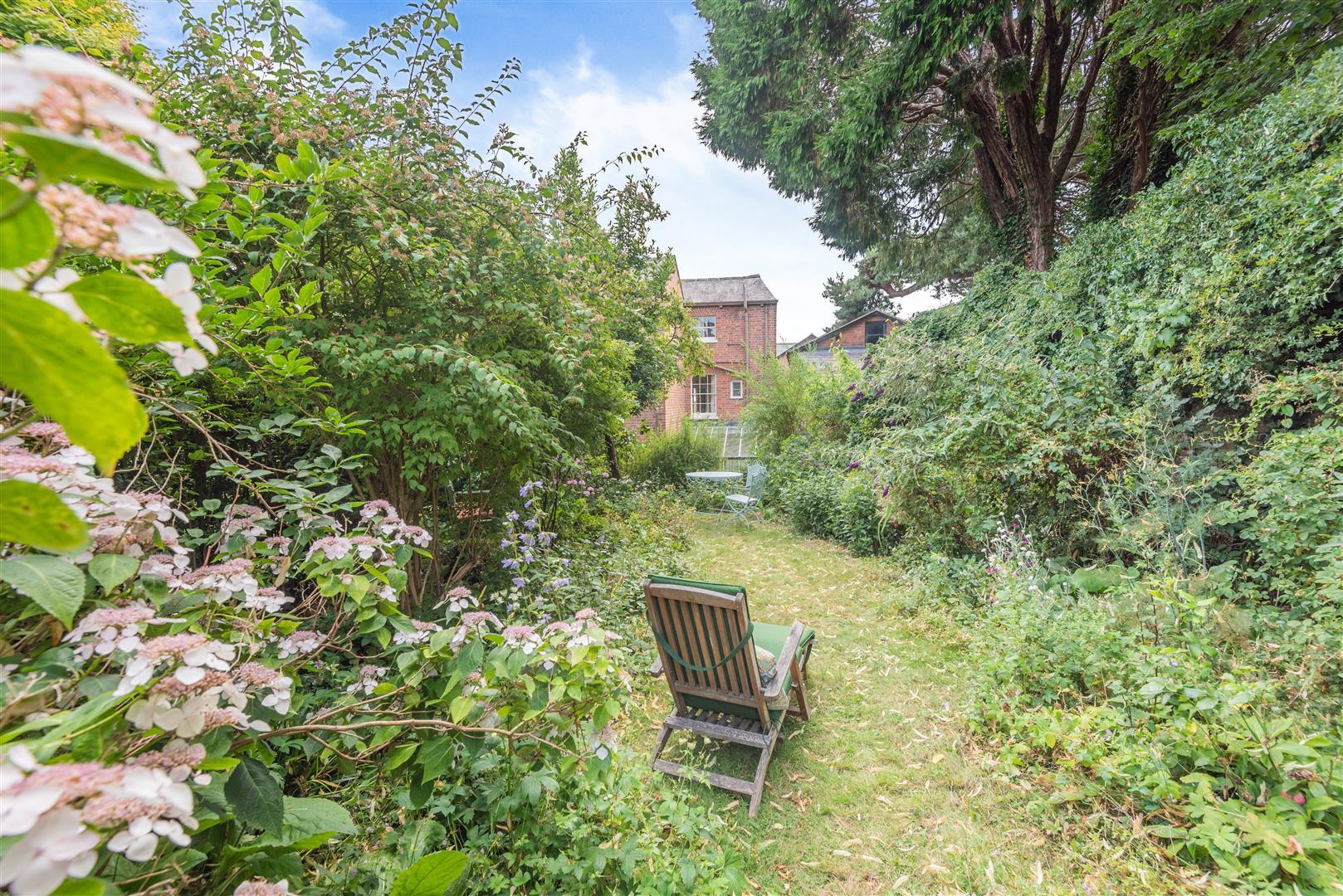 Property Image 259ed095-a22c-4112-ba8c-e34d586caa44