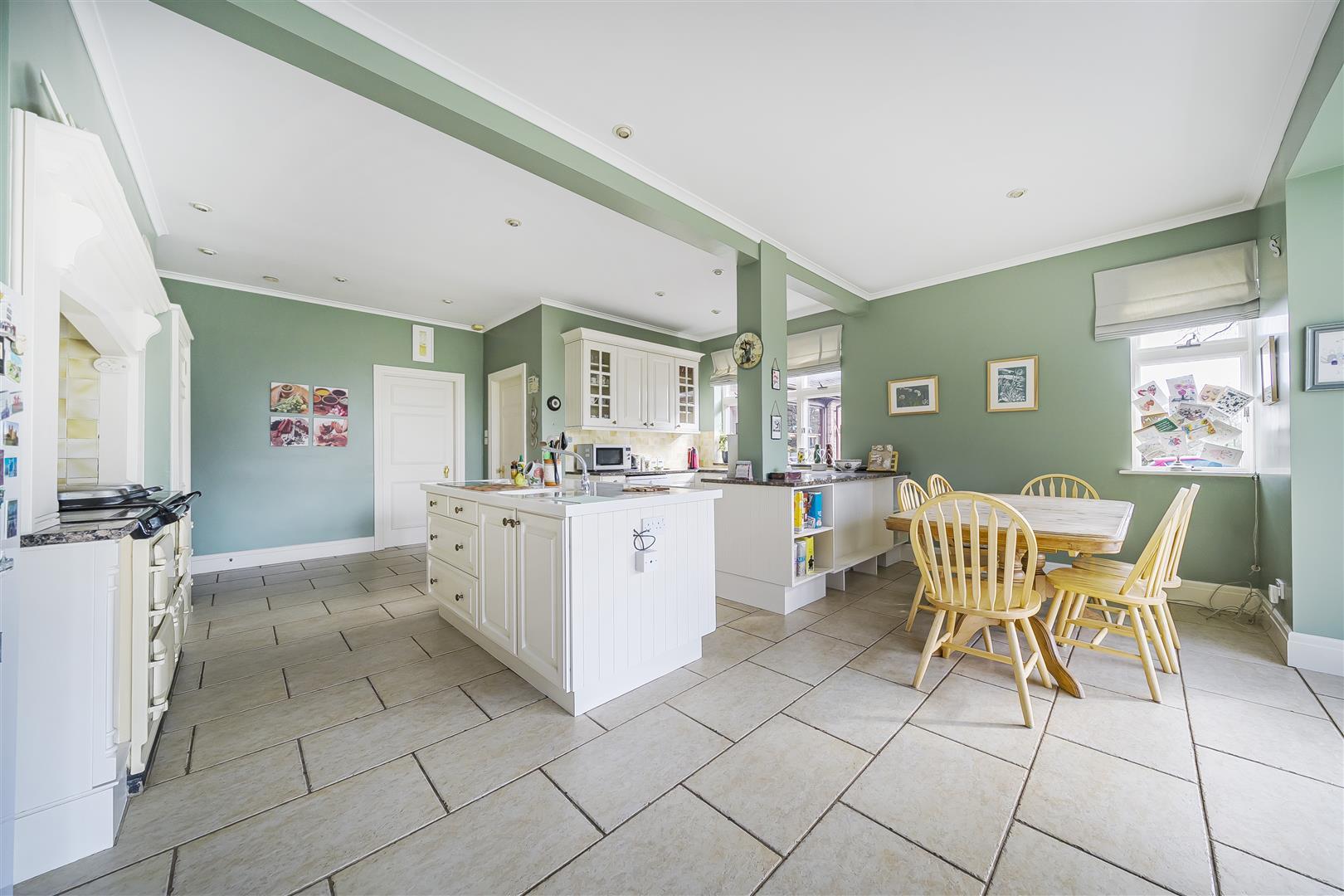 Property Image 25a4408e-13ab-4e06-80e1-343b35357993