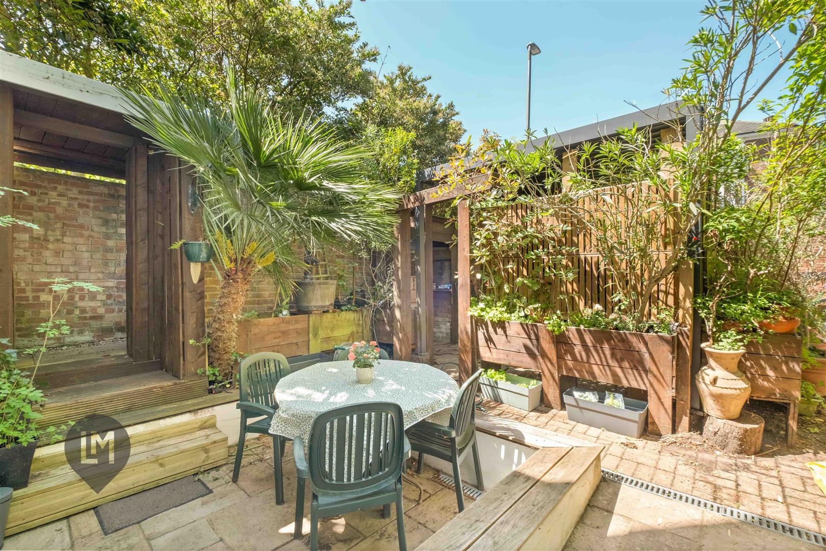 Property Image 25aa83f8-344c-47fb-a614-3ca761966d03