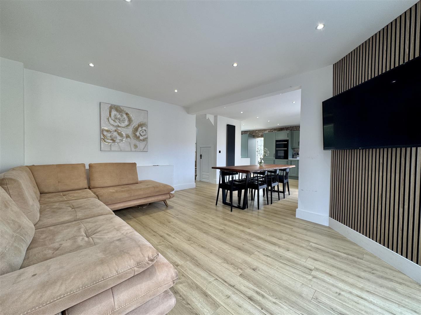 Property Image 25ae6e1a-721a-484a-b122-8f97fbf0b175