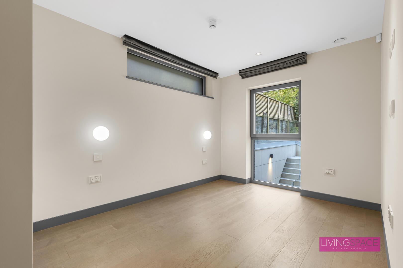 Property Image 25c2b43f-e2e0-42a8-8589-9376347e9a8b