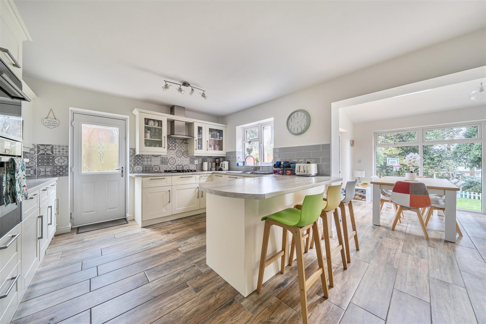 Property Image 25c35e76-5442-496b-9f2e-4d9458c9a76e