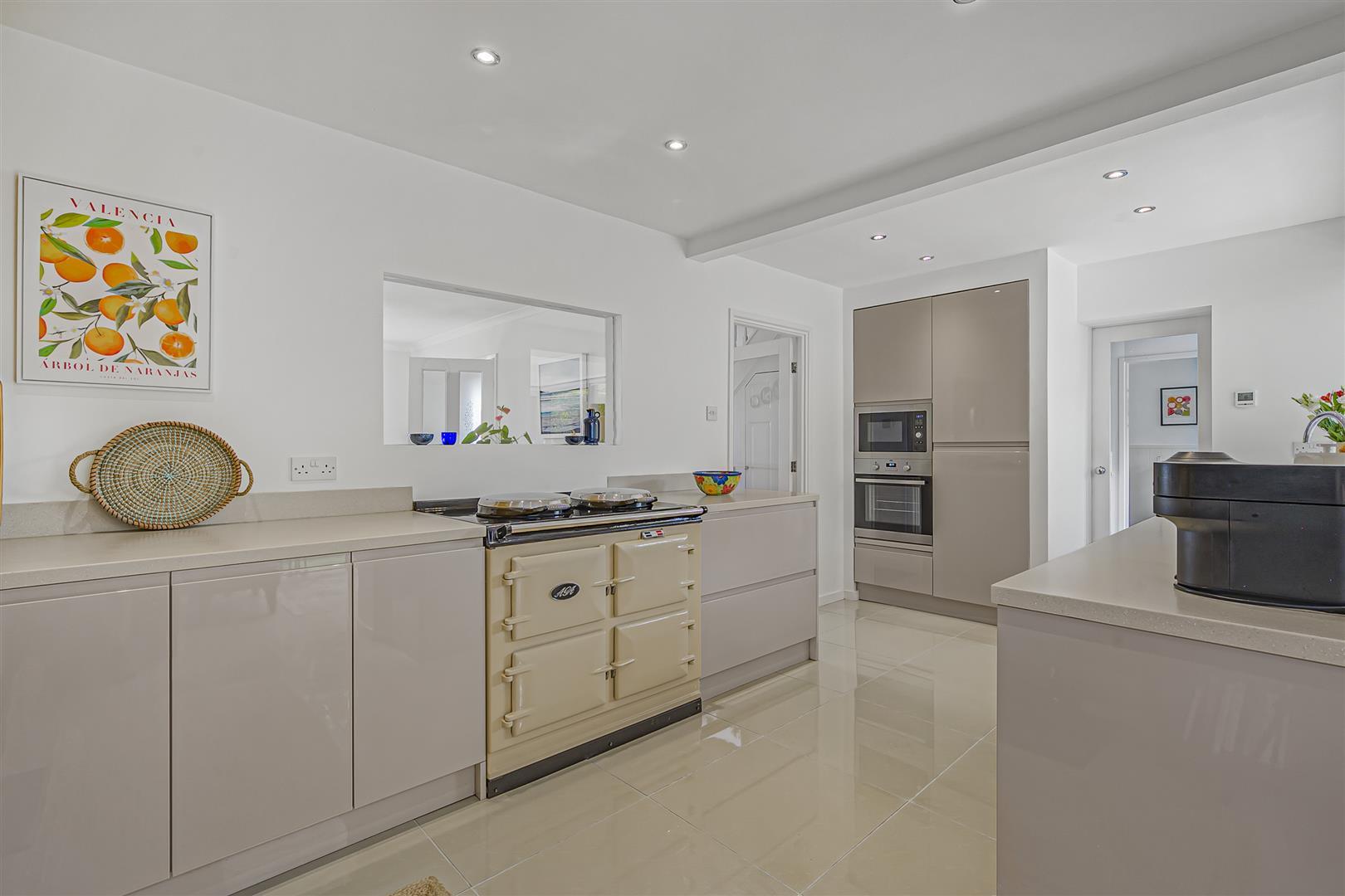 Property Image 25d8d07e-2c5e-477c-afd5-78b76567ead3