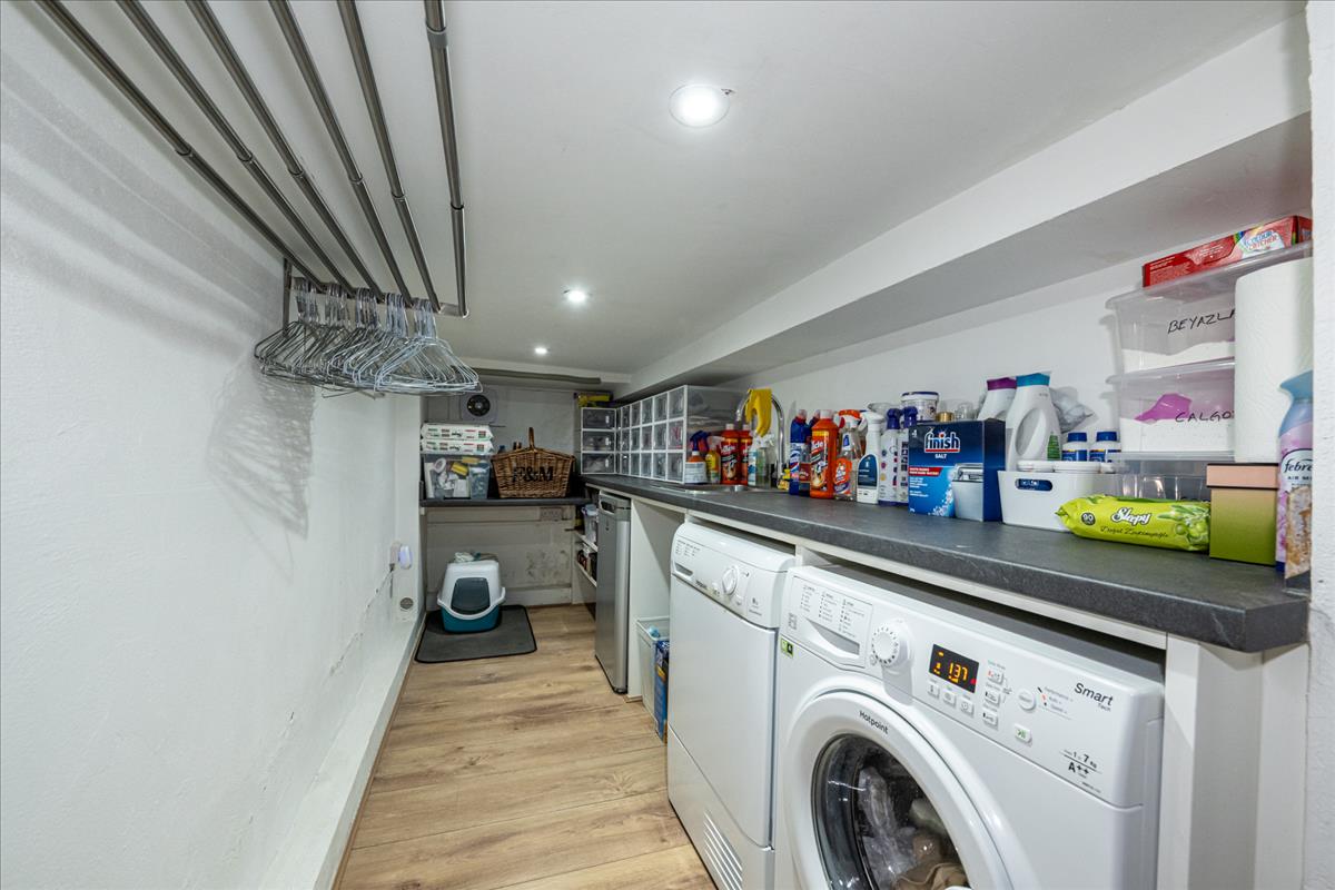 Property Image 2602666f-dc23-4d7f-89f6-6f852d23118f