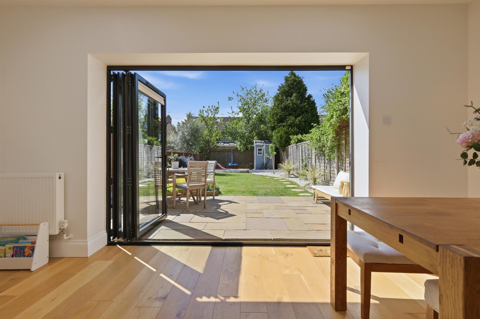 Property Image 26049770-e937-448b-b9dd-3388d7ae13b9