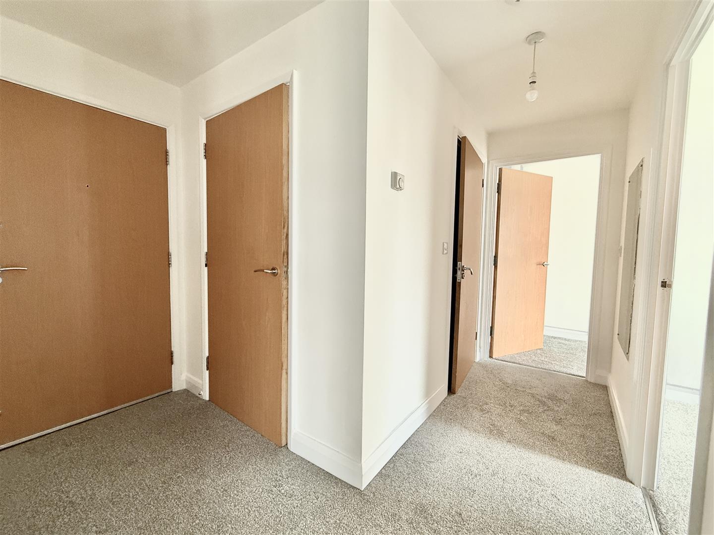 Property Image 26085337-4f49-49f3-990b-0dd125cac19c