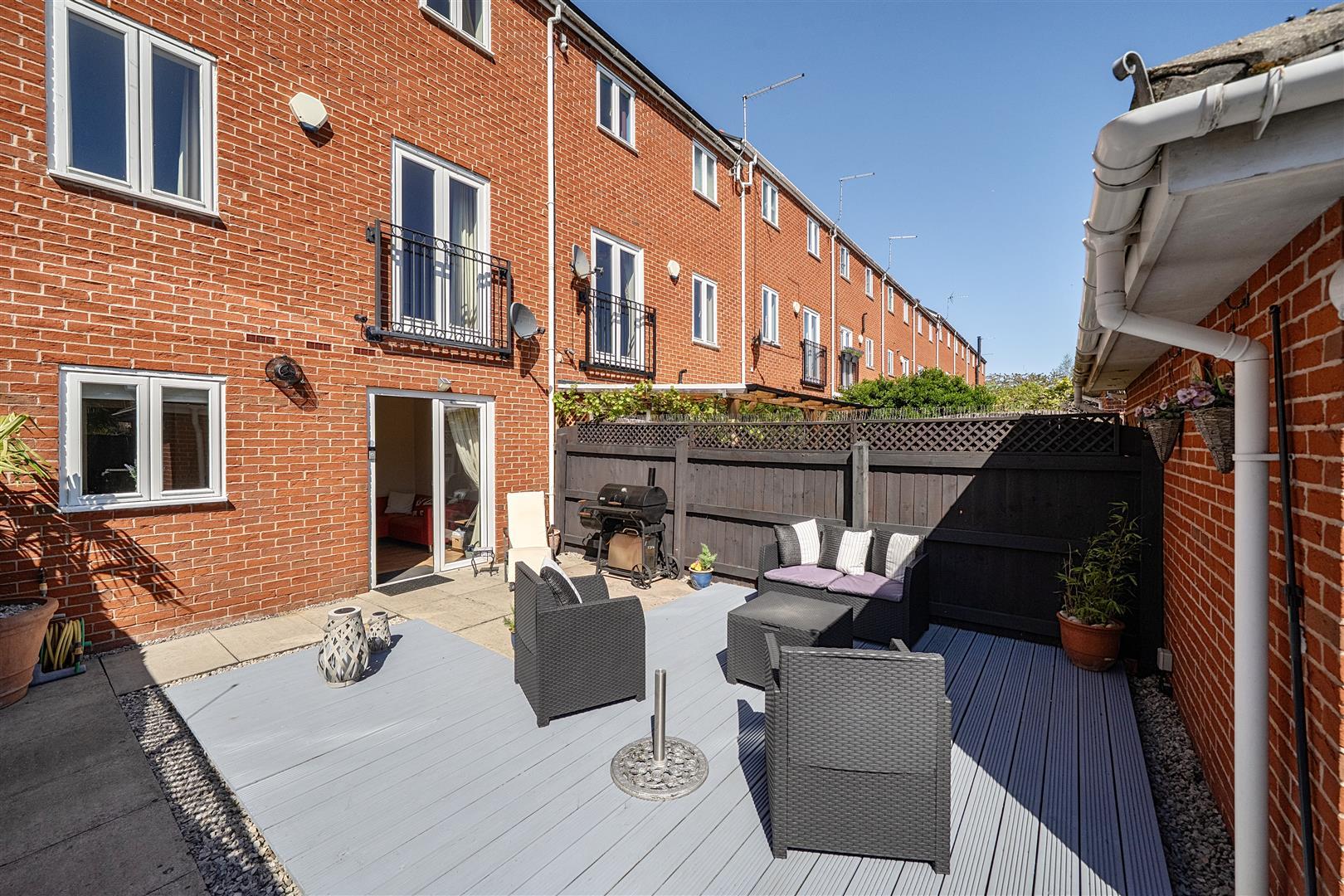 Property Image 2608cf4b-ddfe-4c56-9372-54bfae0e67ea