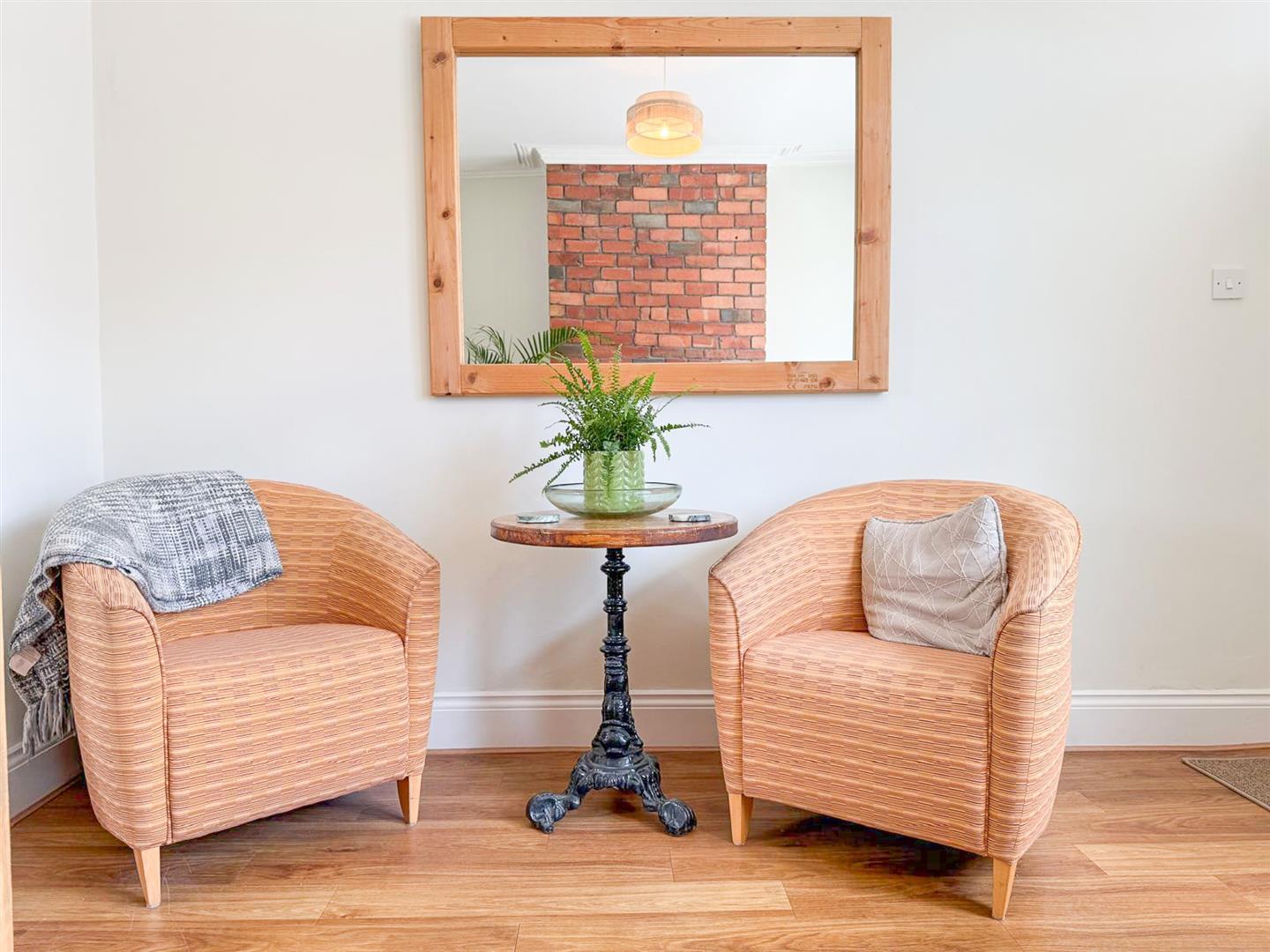Property Image 262bf110-854e-4896-a5a2-505d918429c3