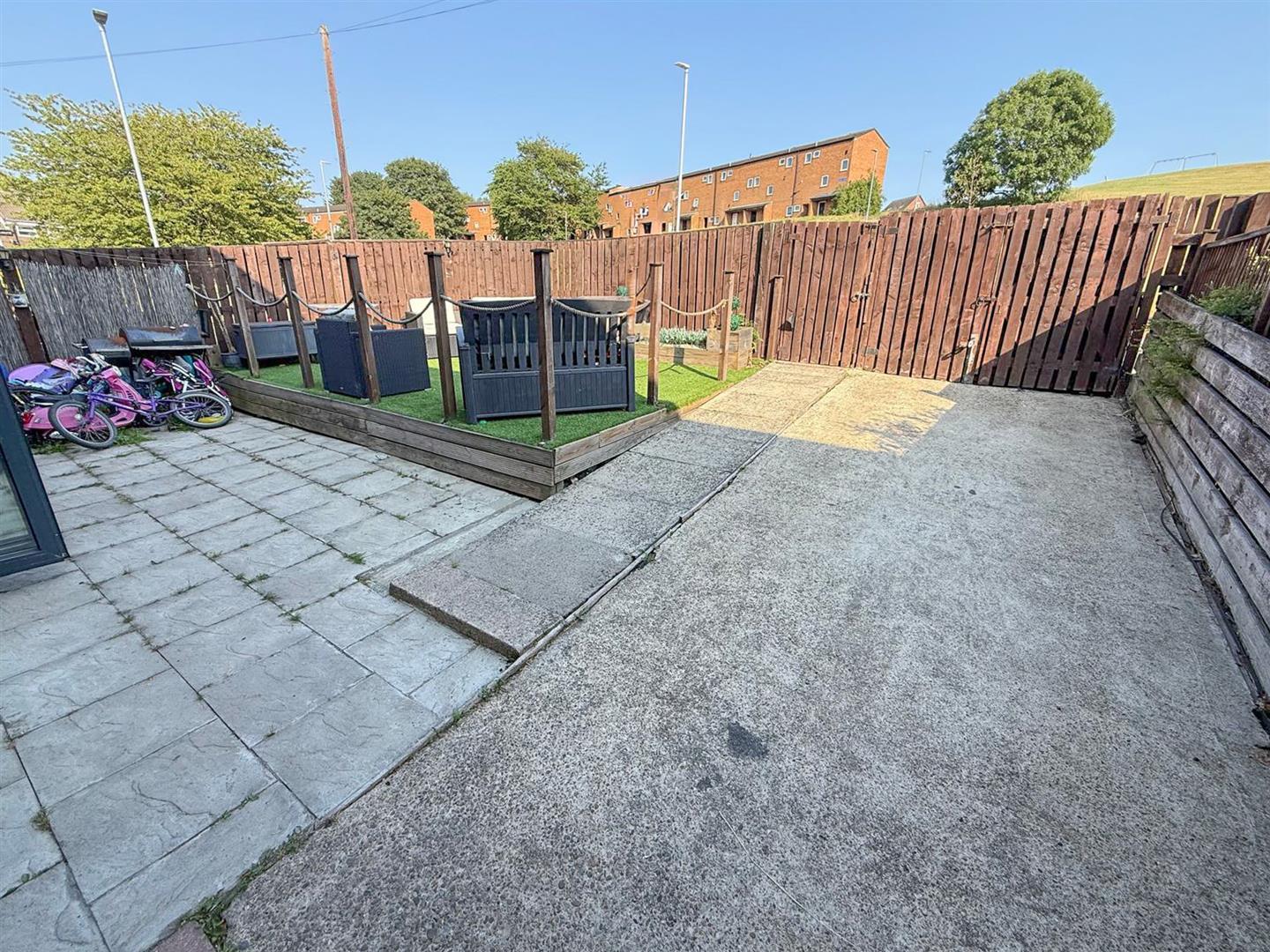 Property Image 262c8bbb-d289-45d7-87f0-60e89914a7fb