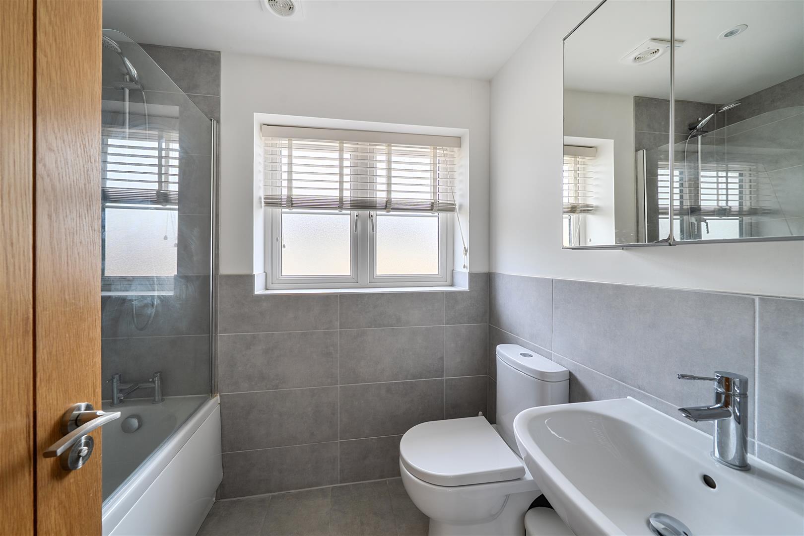 Property Image 26342011-ef0d-4ba4-b200-f444453a1025