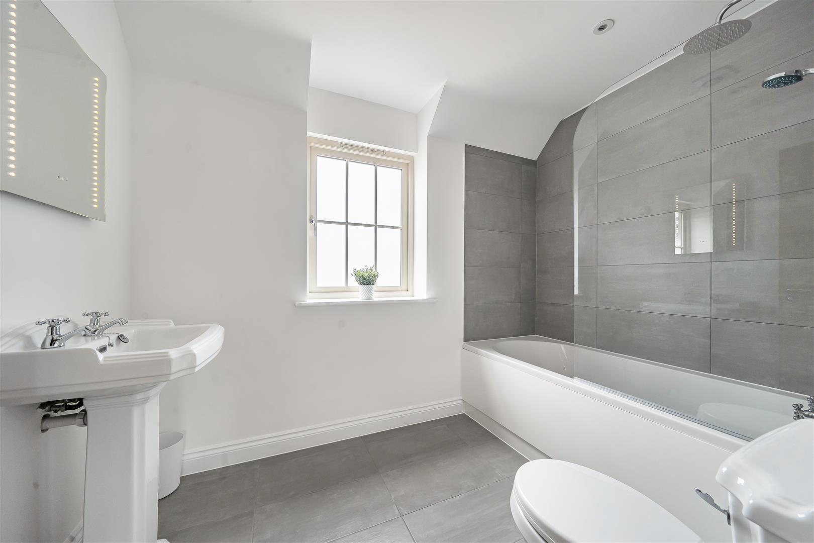 Property Image 26373448-2f04-41f2-9155-da93fe4a3128