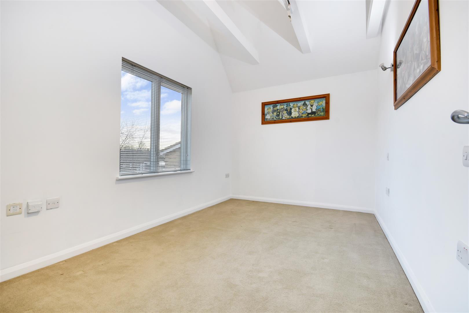 Property Image 263a271a-bf2e-439c-aab7-532be01cc5dc