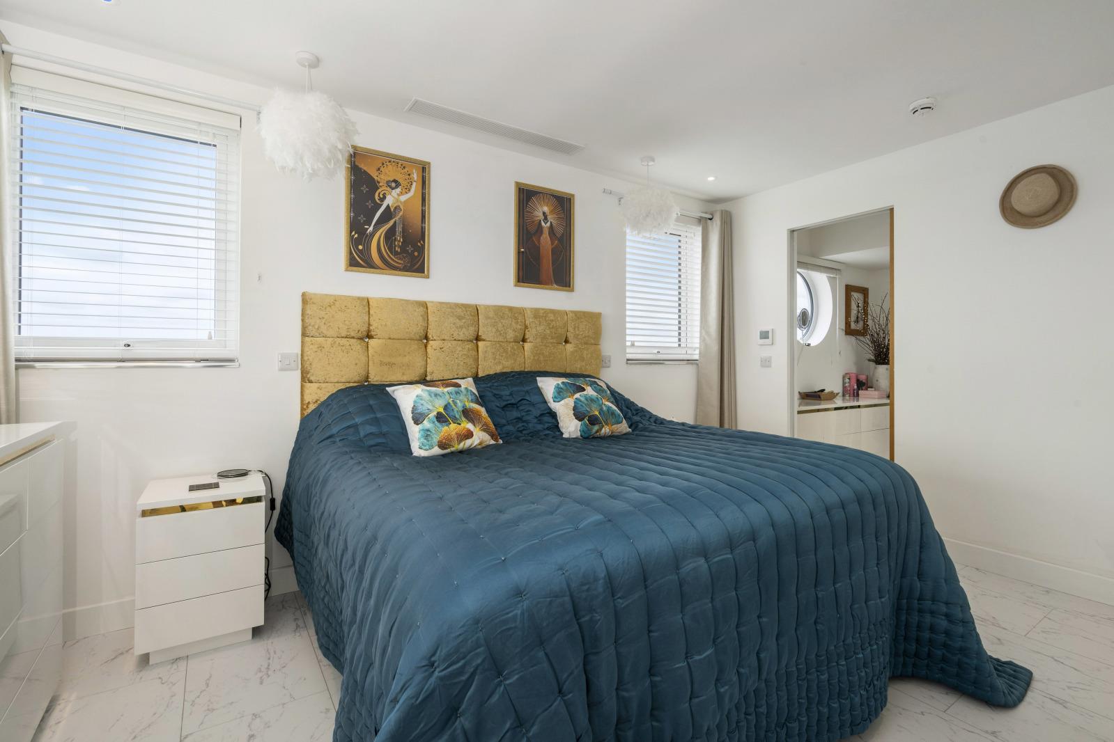 Property Image 263c33d0-c7d4-4c69-a96a-1a46dd7efe03