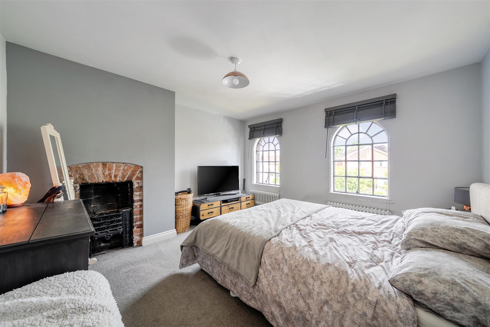 Property Image 26535618-5b9b-4242-addb-45cd3506eb91
