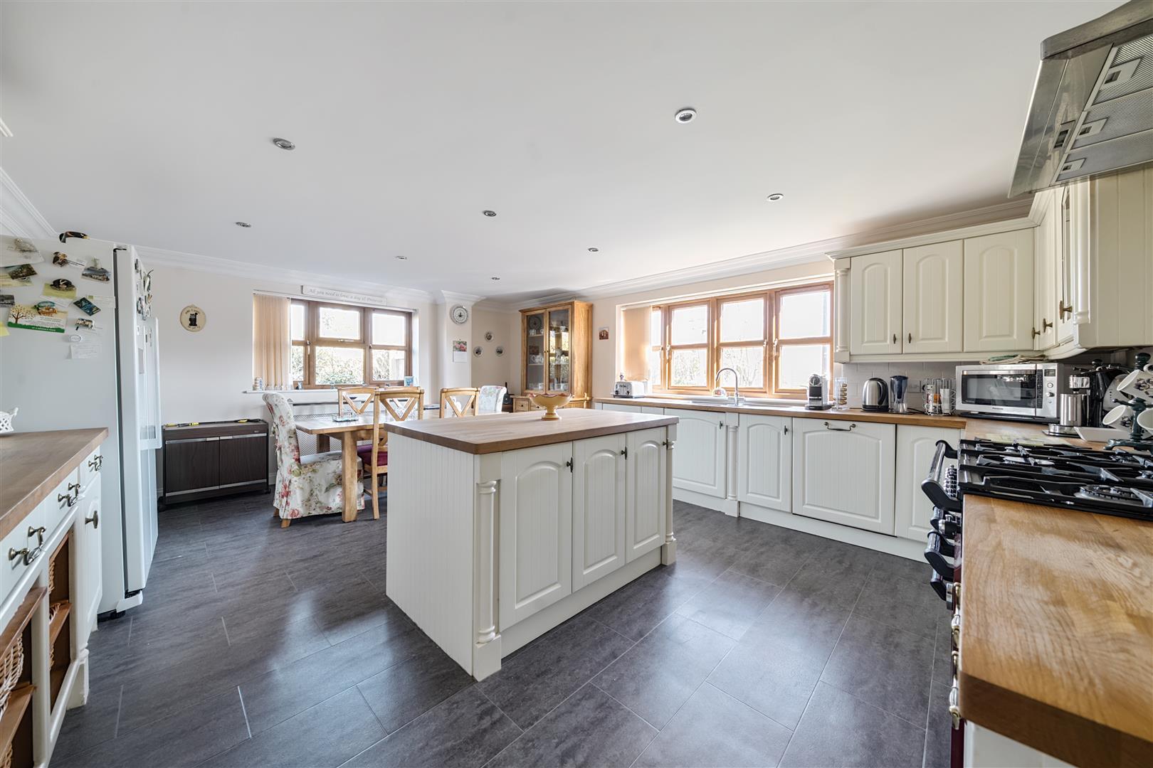 Property Image 2657c586-42f7-445b-8276-85f76ea58832