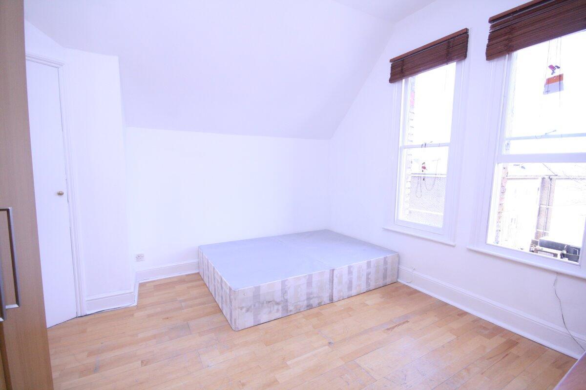 Property Image 266141e7-472d-49f8-90e8-405f2a03efb5
