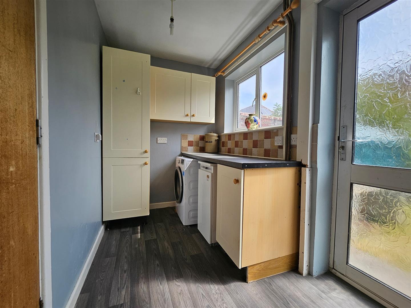 Property Image 266916a3-34f8-48e9-b5a3-45d2f319794c
