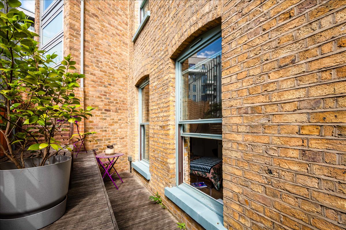 Property Image 266ec7ba-07cb-4114-8051-3a59ed6dfe48