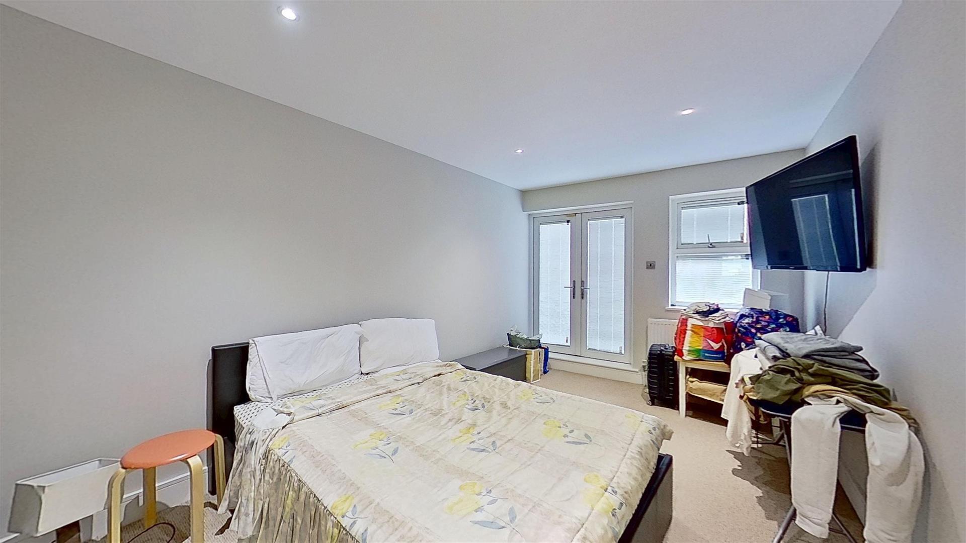 Property Image 26972680-955f-4bc5-afac-36735e7a795e