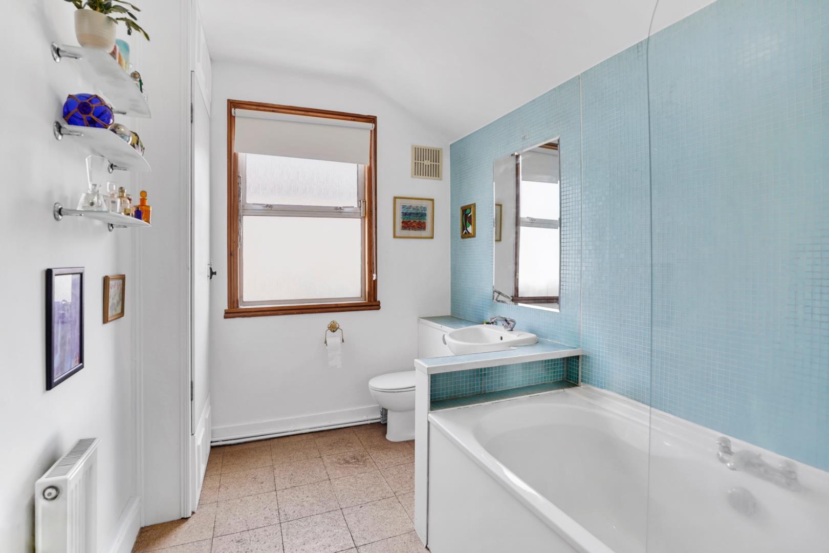 Property Image 26a65aa2-0171-4337-81ad-276ce33ff5ab