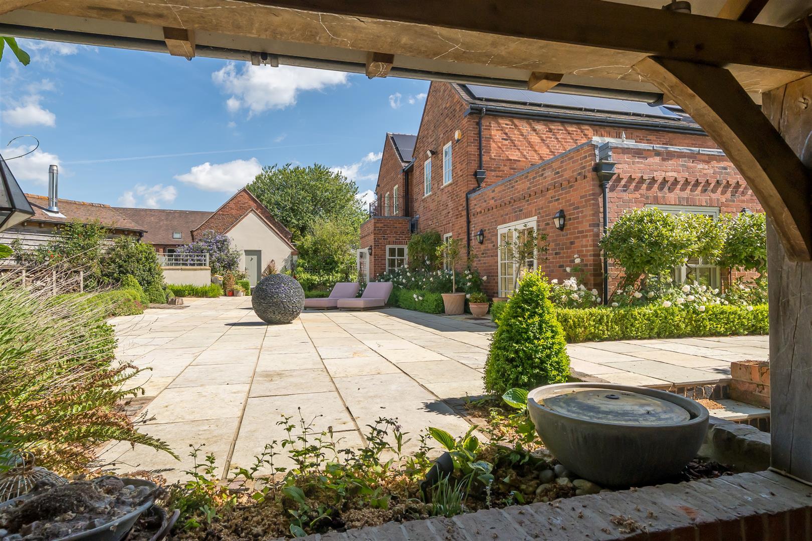 Property Image 26a89a98-a8bb-4fa5-9c49-9234eb66d0a7