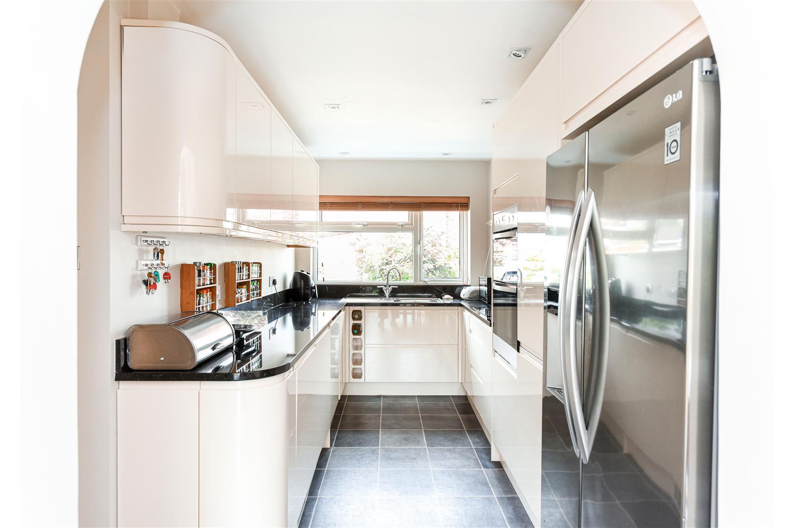 Property Image 26e095c7-eb5b-41f6-b755-e66b8a64f94d