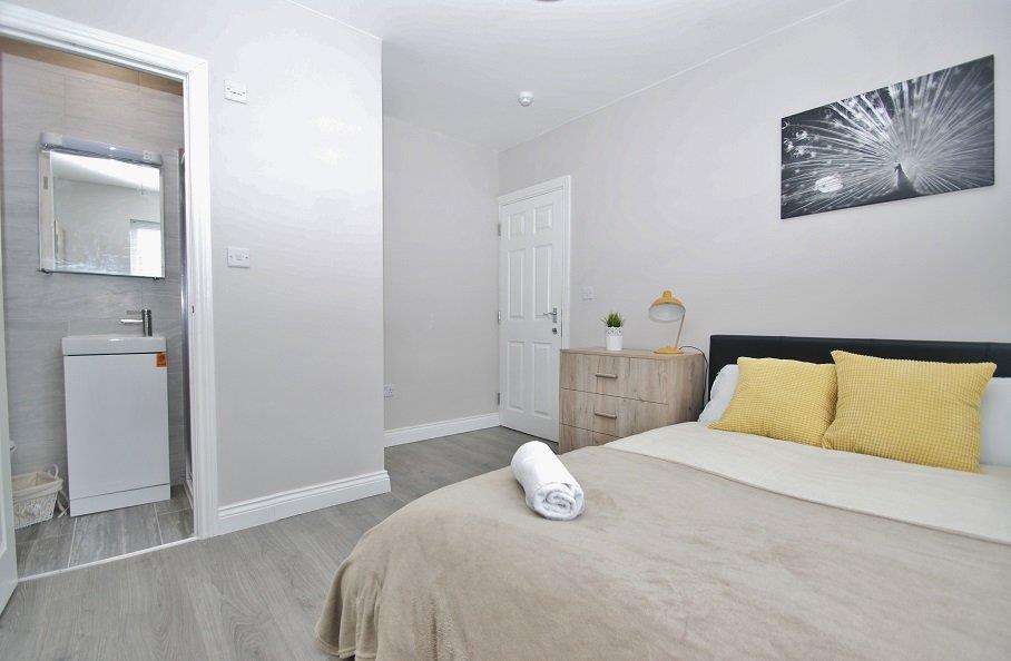 Property Image 26ea14f6-bc9c-4c9e-a17b-4c993bd687ae