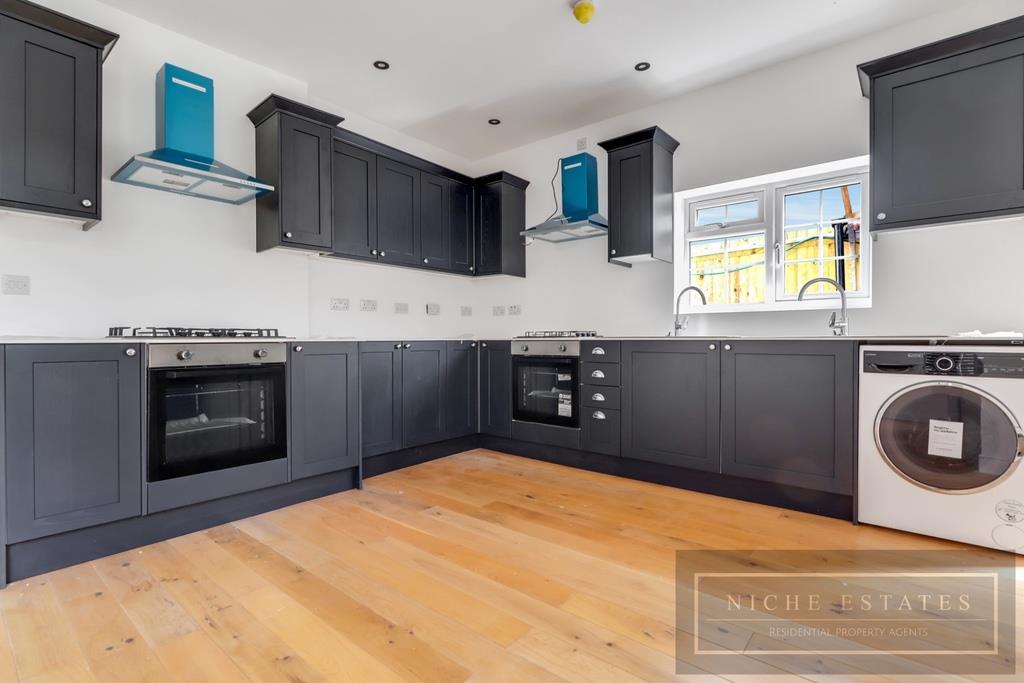 Property Image 27075866-7aa6-44cc-a2cf-a7f4f653d34d