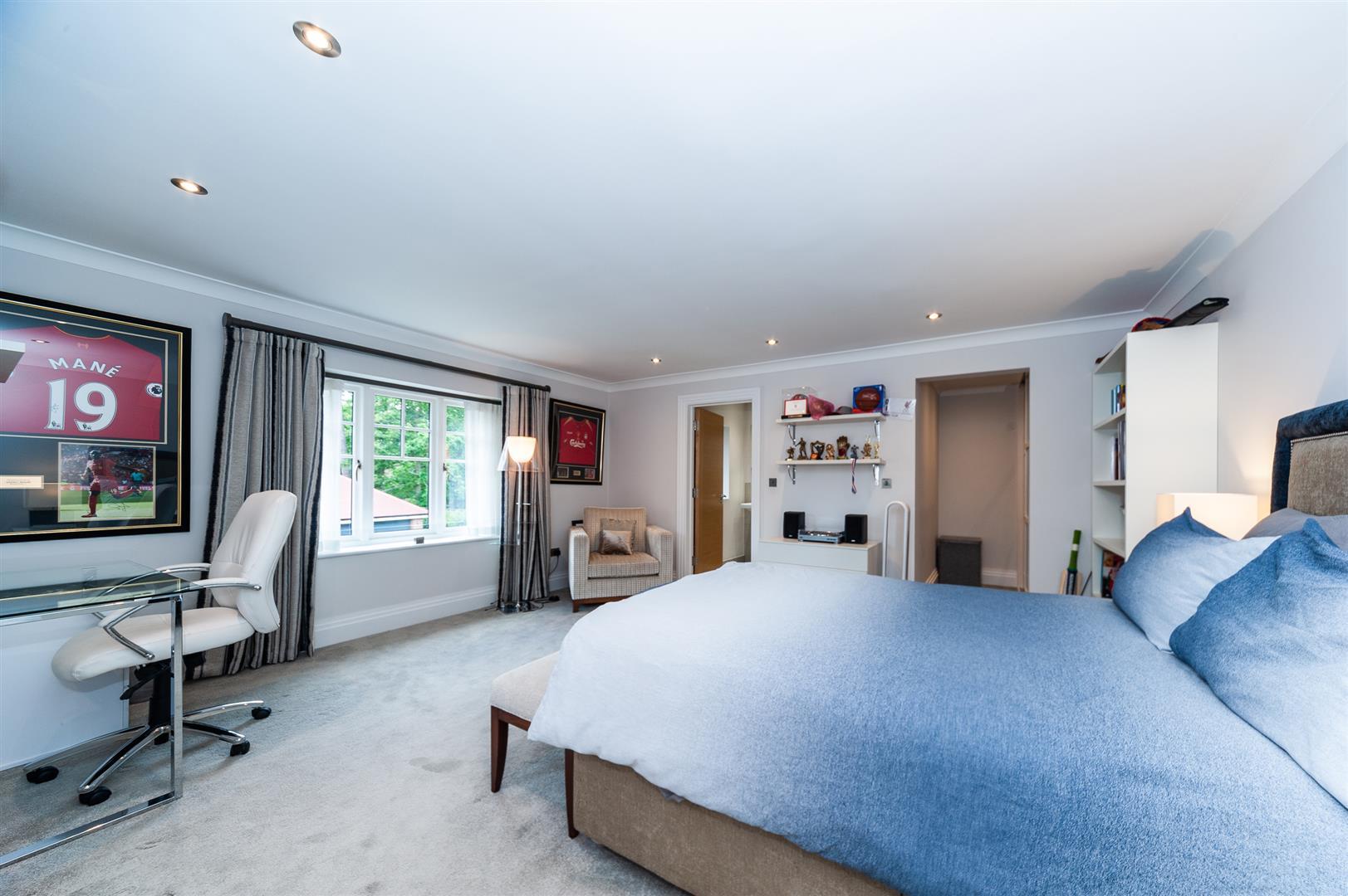 Property Image 270acdbc-005c-46e3-915b-0519c2004ec9