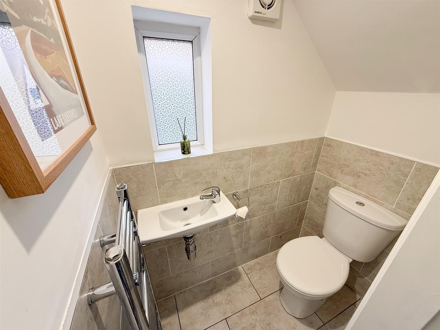 Property Image 270c413d-758a-40c1-a599-3e5ee2dd7bff