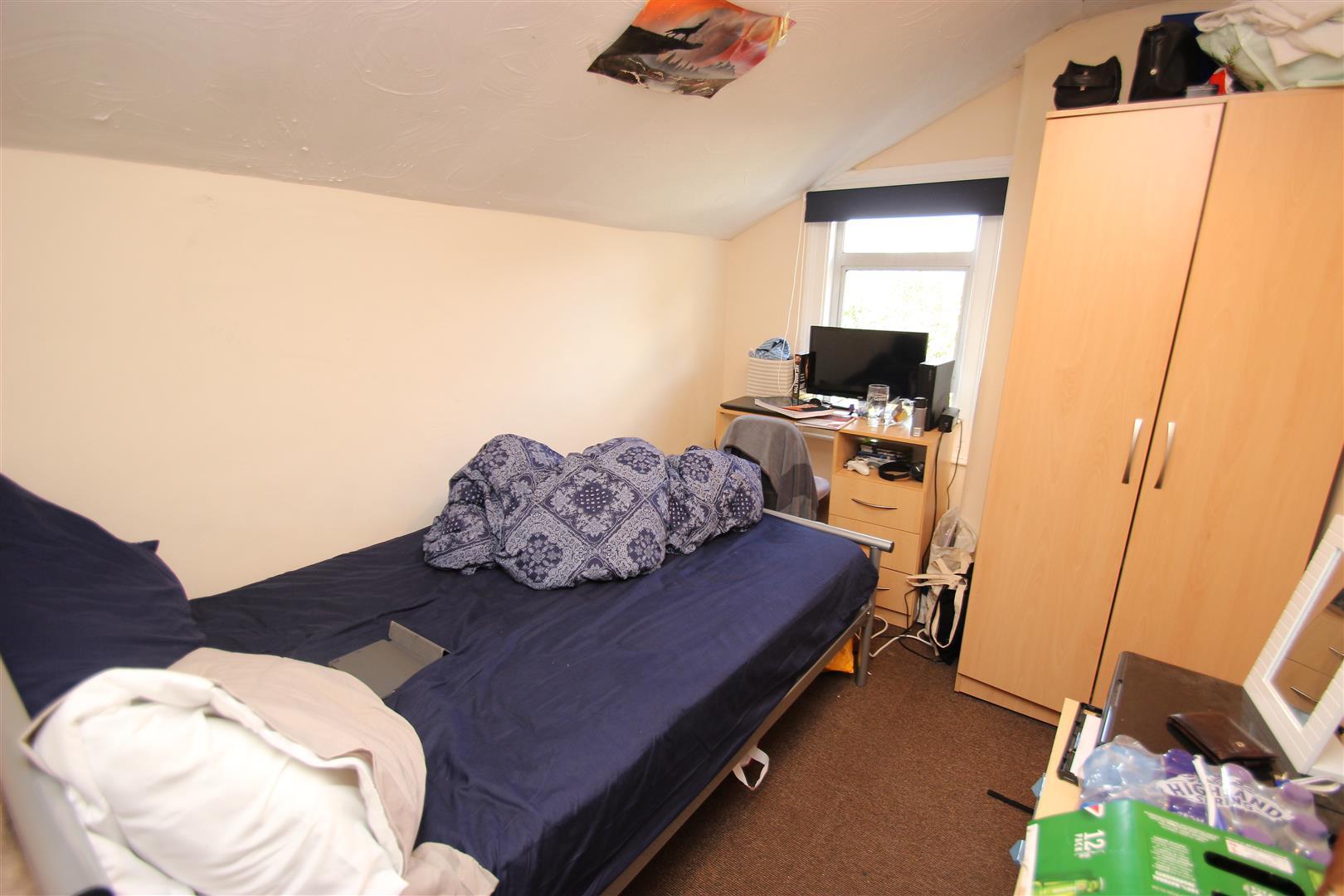 Property Image 2712b643-68b8-48ff-8e8d-3855a9e9d4a9
