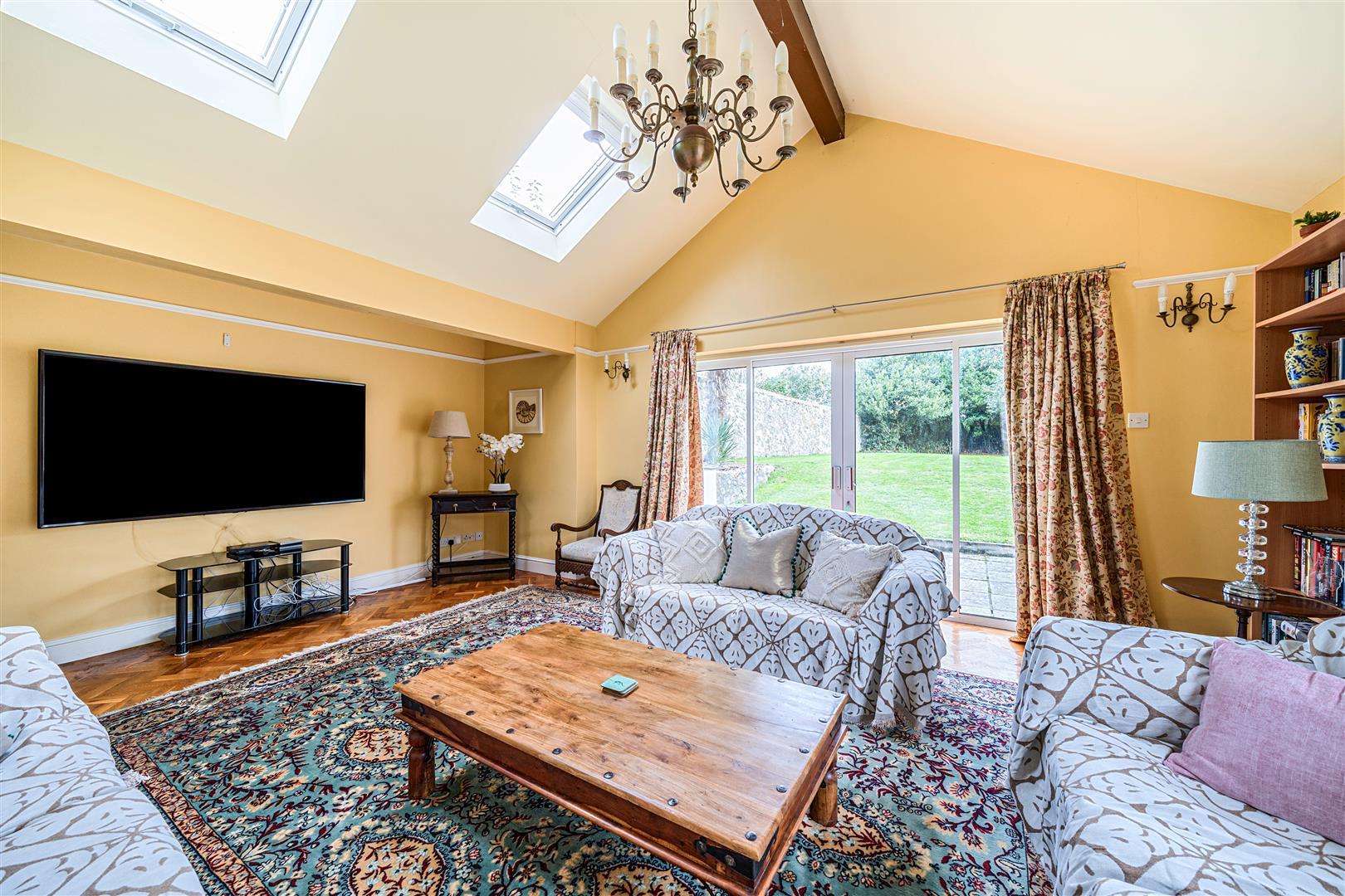 Property Image 27132cf8-d4e3-44a5-a7ad-cd614243ab48