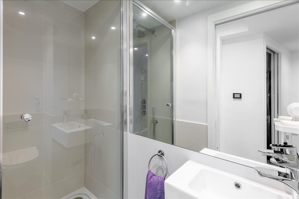 Mews house, triplex apartment for sale, Angel, N1