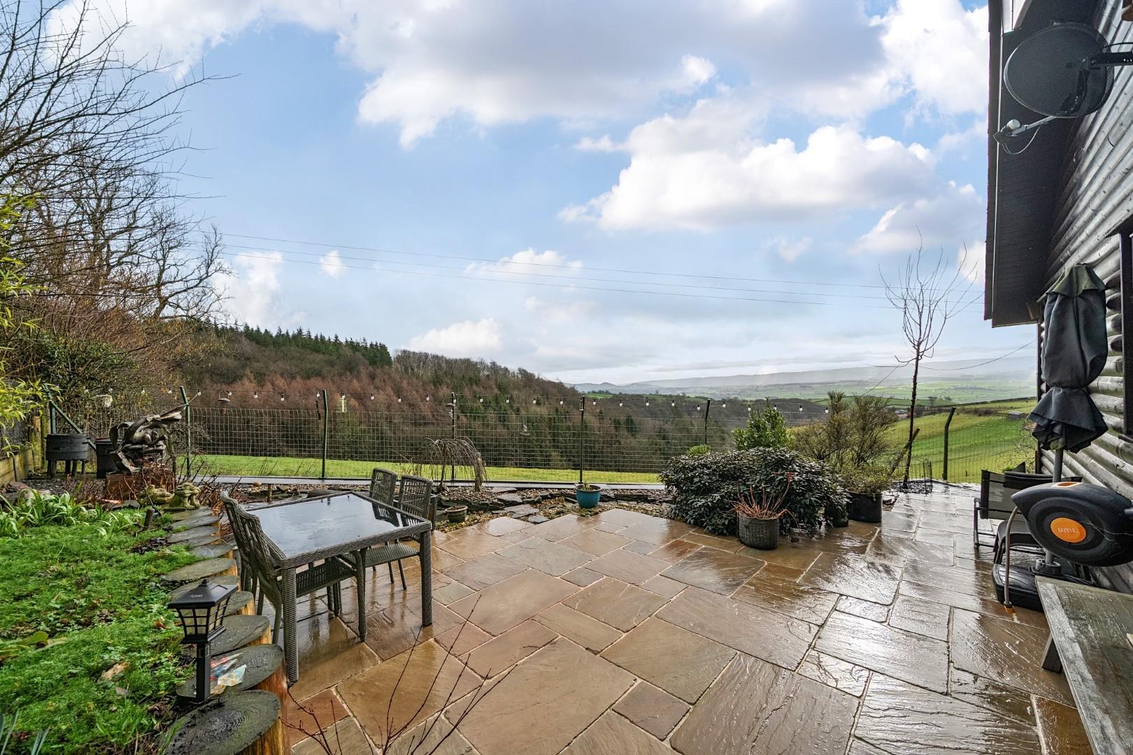 Property Image 273938bf-8d34-4b43-ae71-9b5f4152b3b6