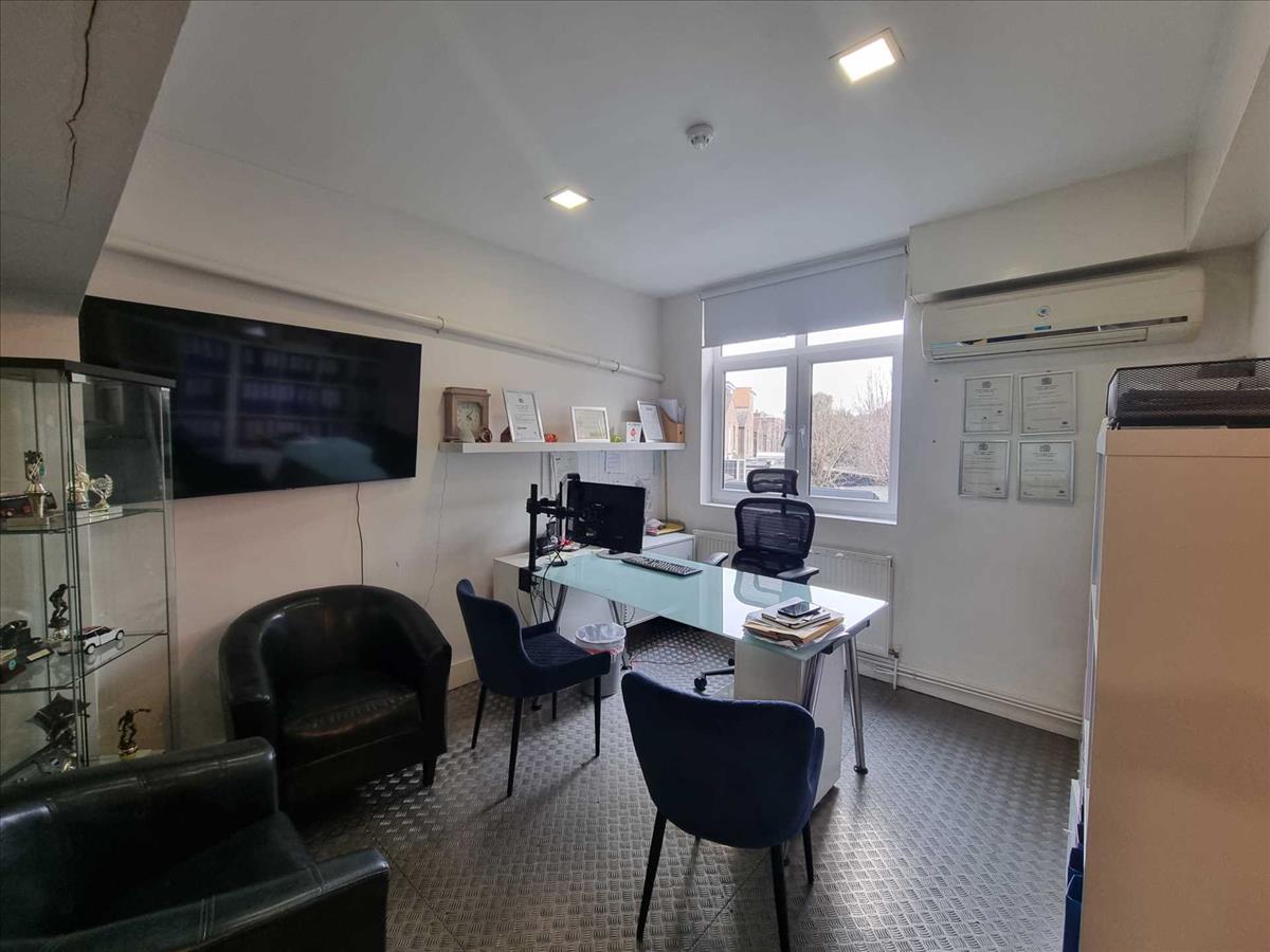 Property Image 27470d8d-5ff9-4e19-8fa8-45be1d770206