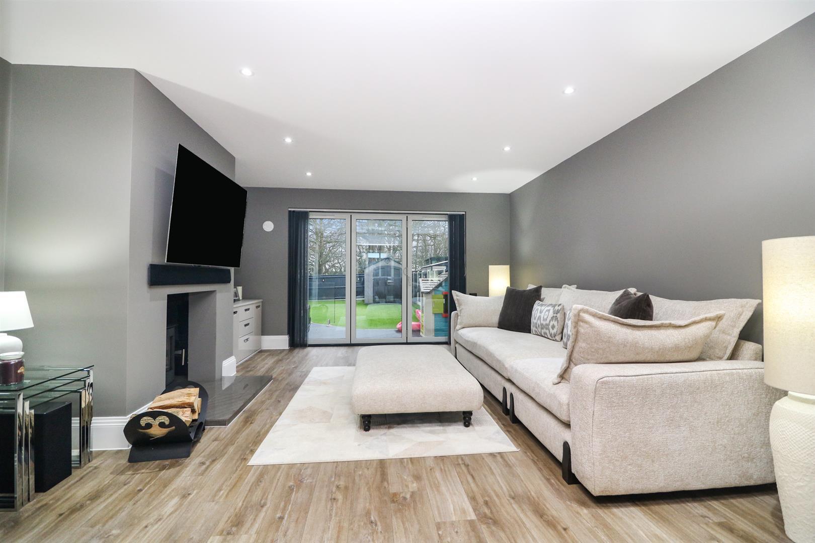 Property Image 274eef42-f2b6-4aef-ac87-0e14188be971