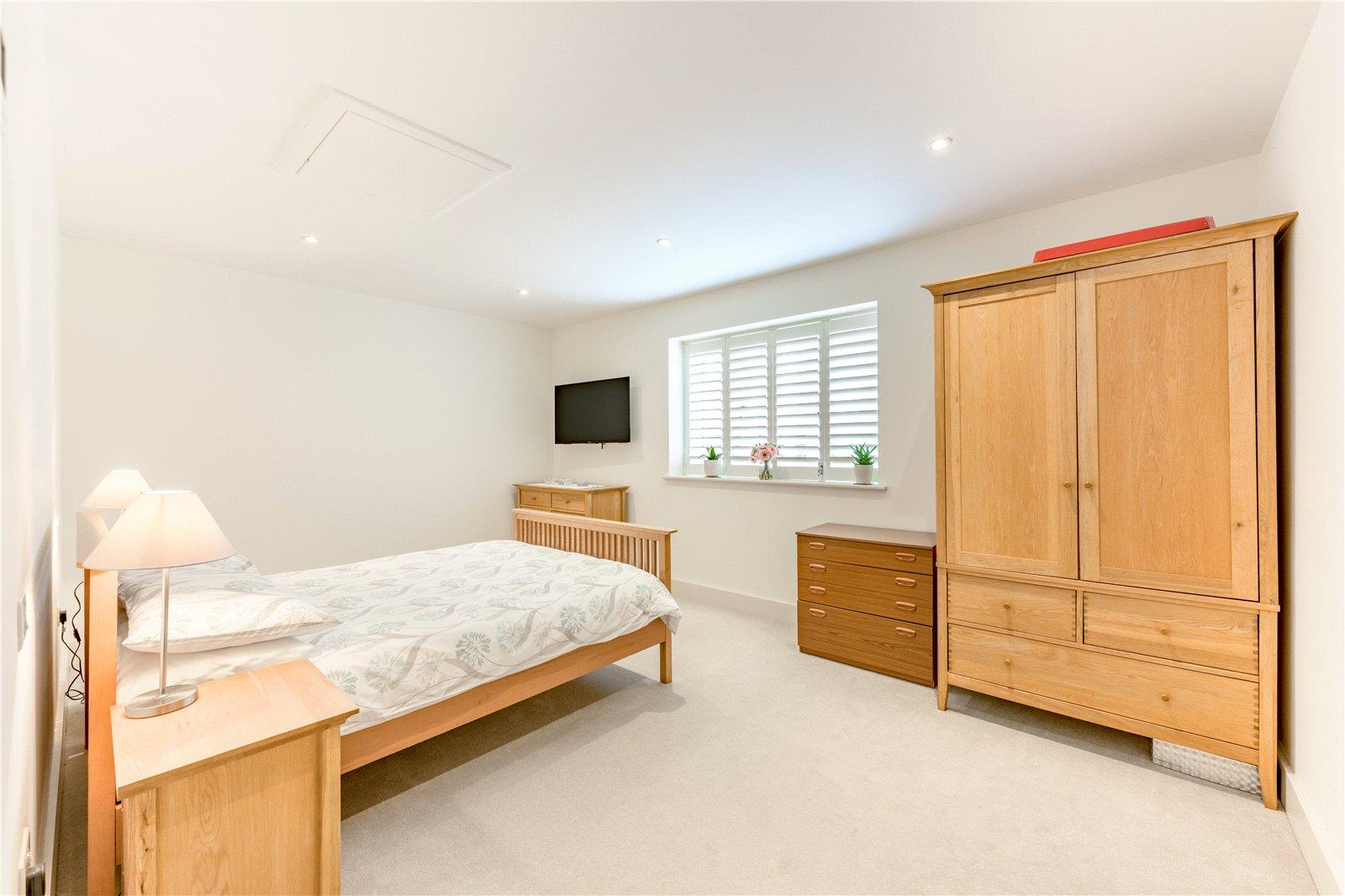 Property Image 2755473e-5dd0-43e5-92af-7db605f64e09