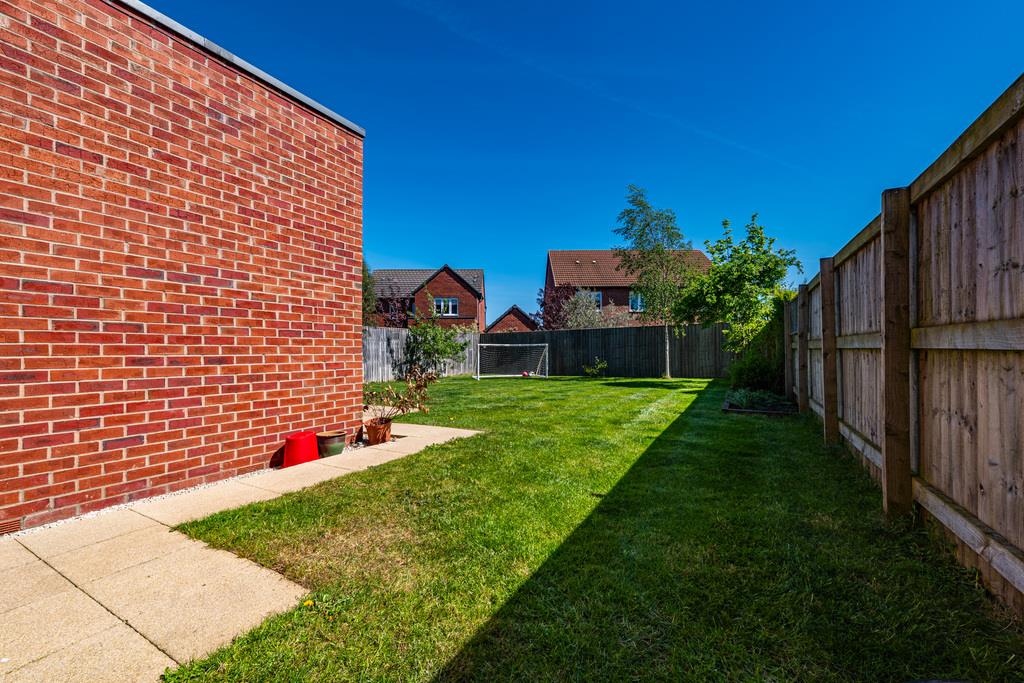Property Image 27586370-75ae-44f2-a829-8b5e0fadff87