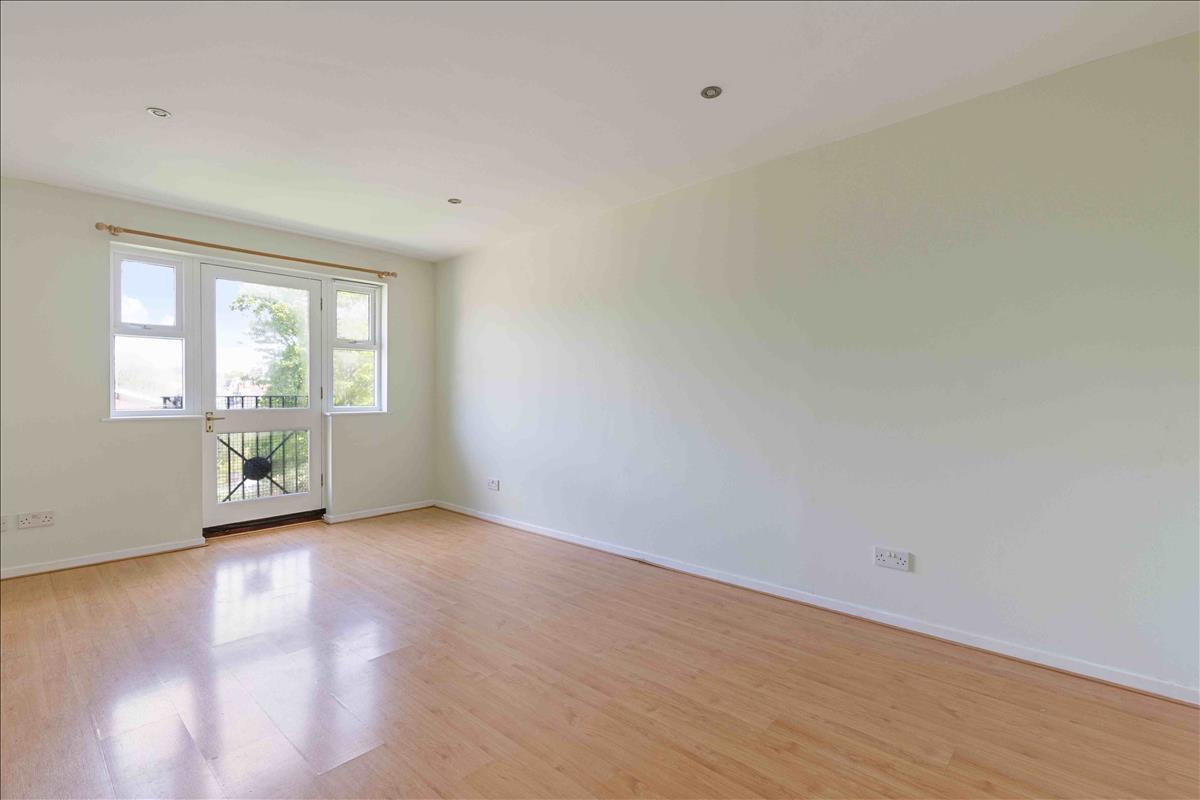 Property Image 275dce50-0eb4-45a9-b312-453fc082127d