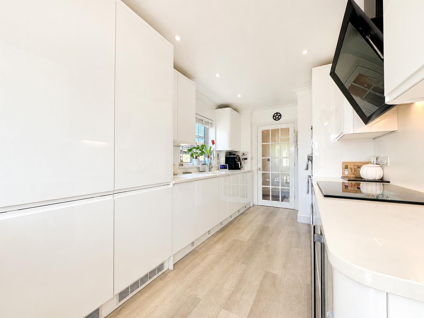 Property Image 2762e9df-e170-4448-98a3-a016c33eb8f2