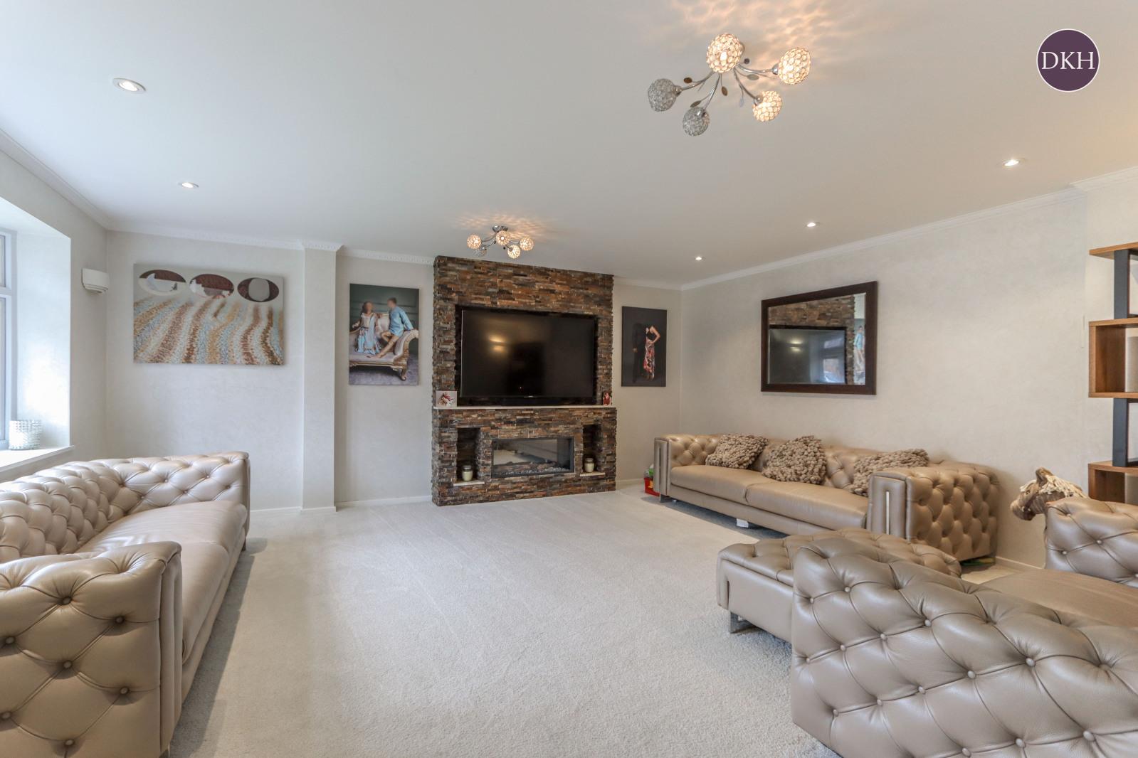 Property Image 27767830-599c-40ae-bf17-045c29ab53c7