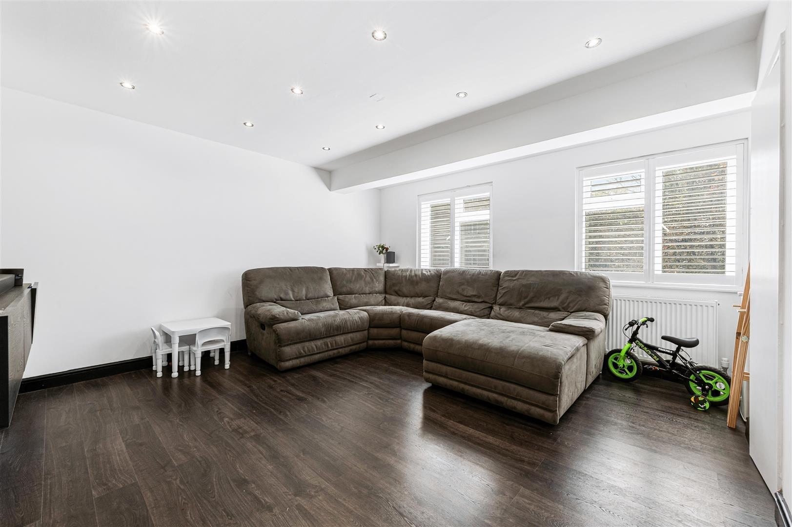 Property Image 279c7fd3-252a-422b-8f8a-e1ecbf76a0f5