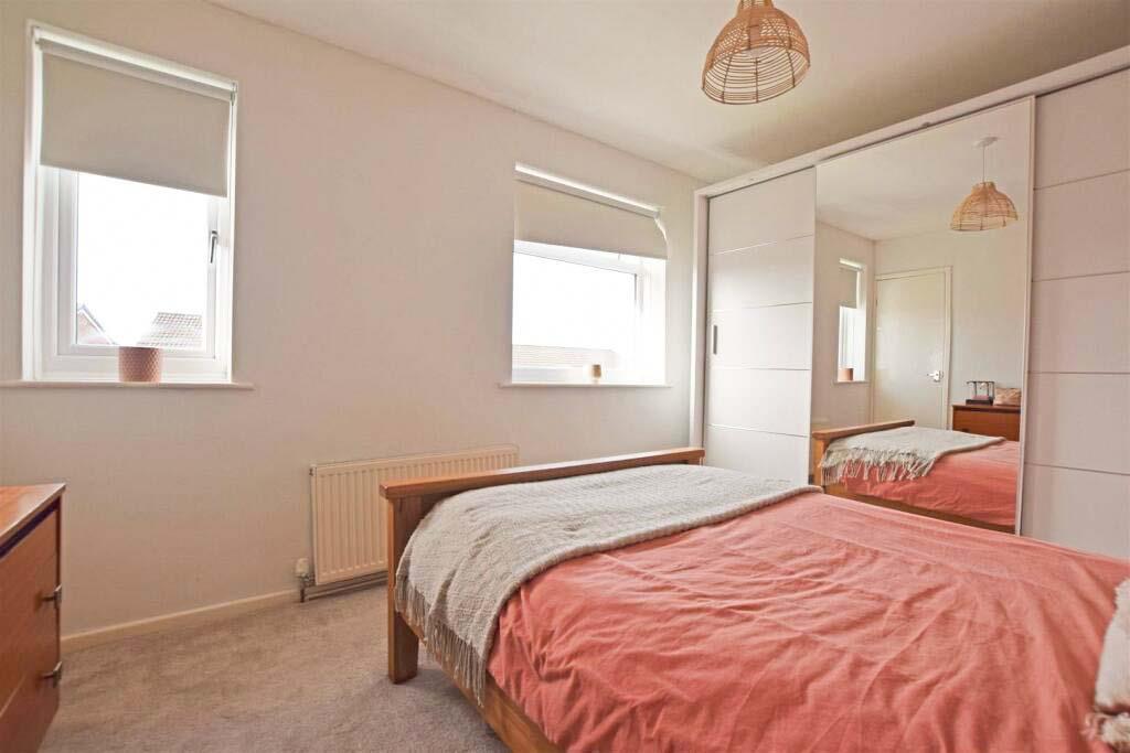 Property Image 27a73ec3-07b6-4720-a755-42c814a25c1e