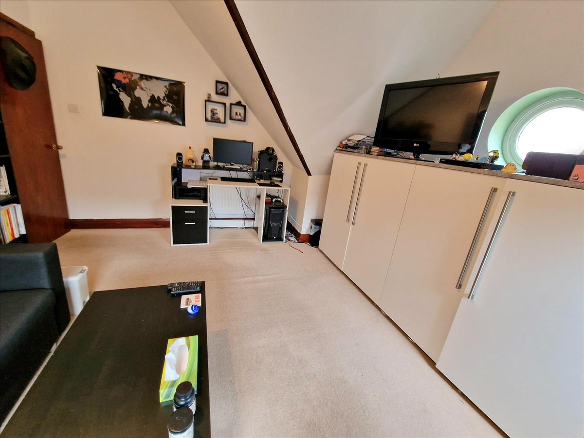 Property Image 27af05e1-3573-4639-8a67-153751af0309
