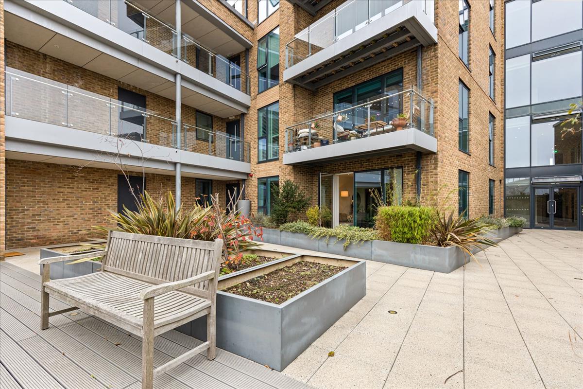 Property Image 27c20db6-237c-4daa-8fb6-d113d3206a79