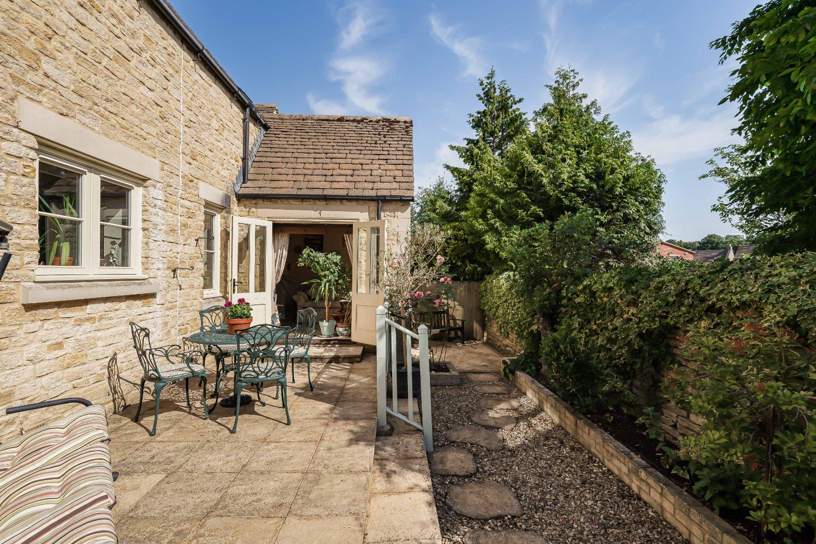 Property Image 27deb108-2b44-4257-a1bb-69d7a80a05a3
