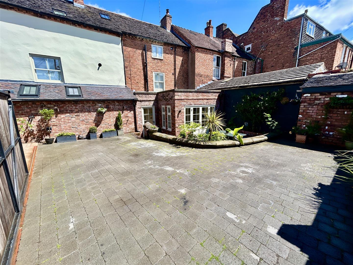 Property Image 27e0d531-0433-41db-ae70-116852ebf882