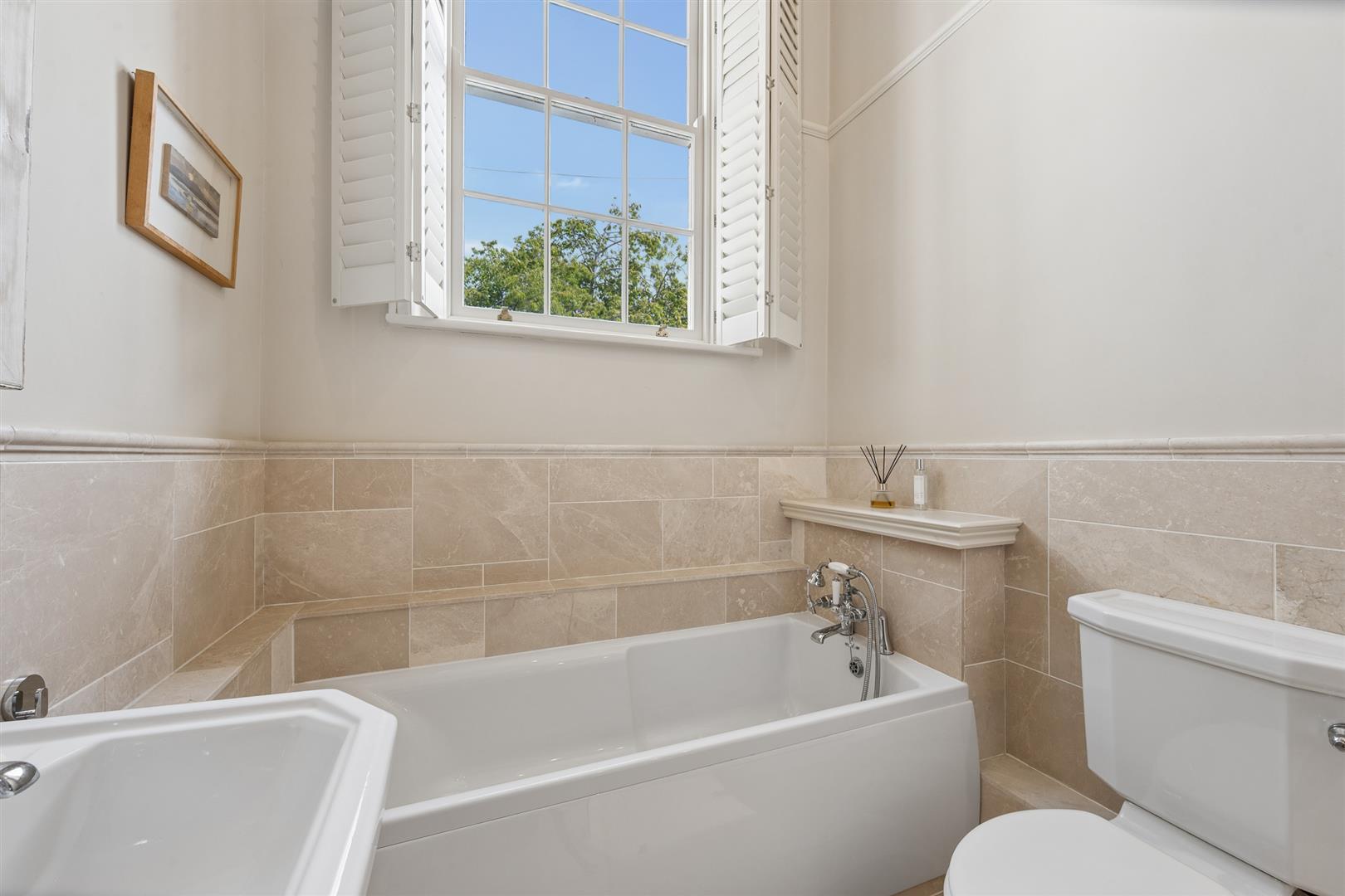 Property Image 27e46bfb-ce88-4770-bc2f-795a25342b85