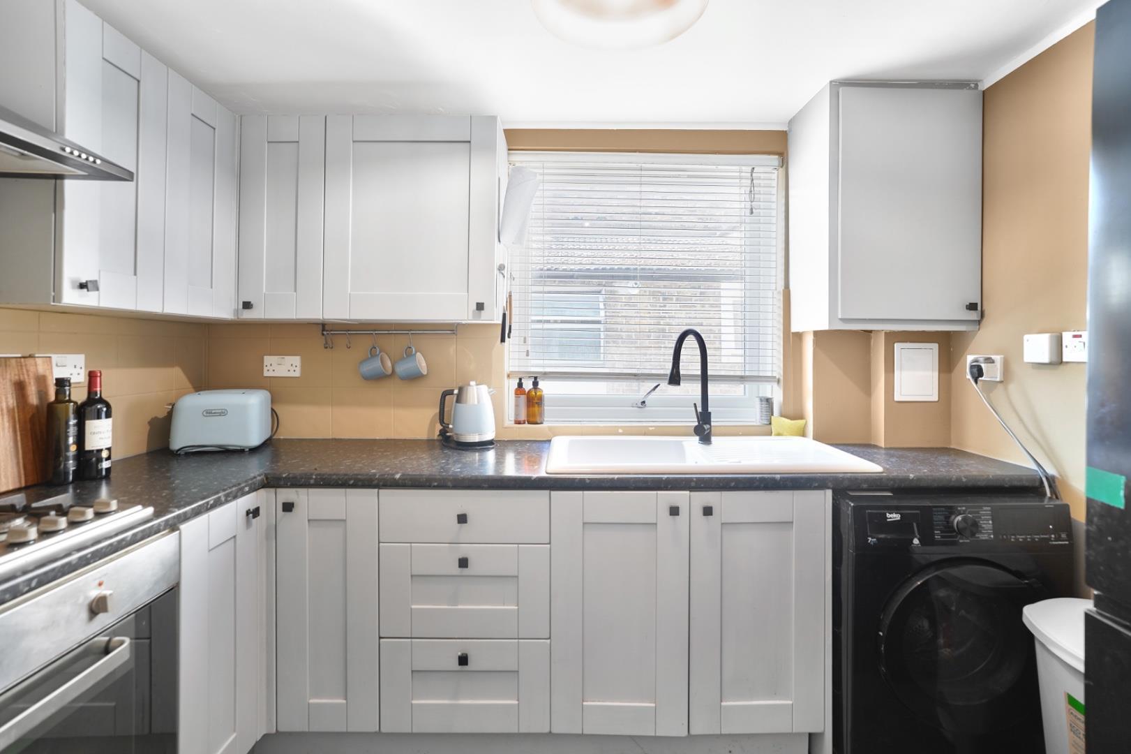Property Image 27edcf6f-2a4c-4ee4-8c45-26b0a1d9b34f