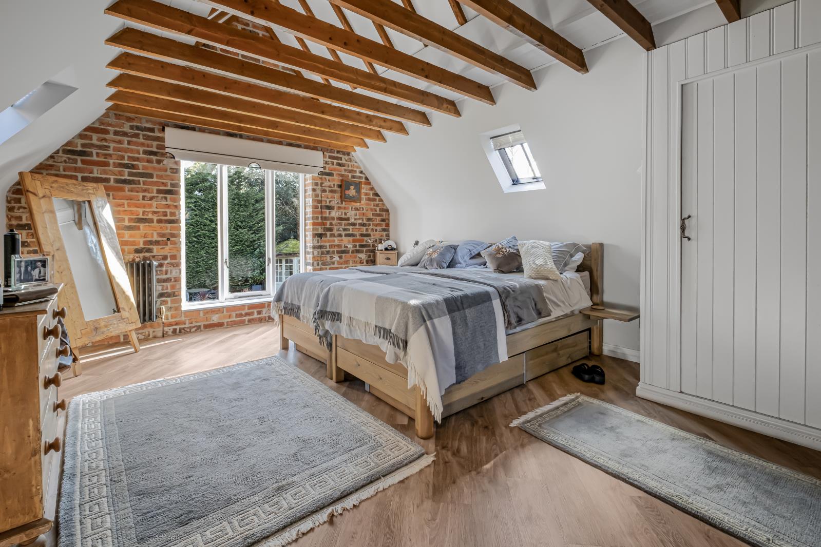Property Image 27f151d7-f5aa-4602-8303-1cce91a81a3b
